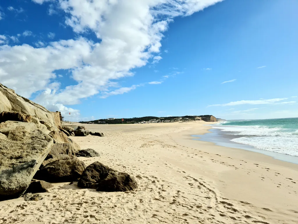 Ocean beach at Foz do Arelho